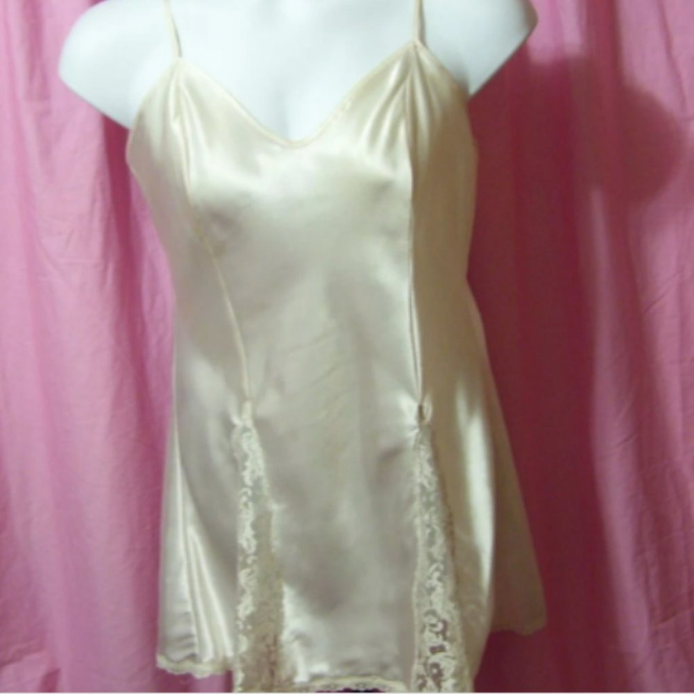 Victoria Secret Satin Night Gown Champagne  Short Chemise, Accent Lace NWOT